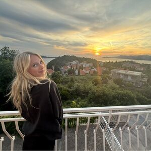 Meet your Posher, Taylor